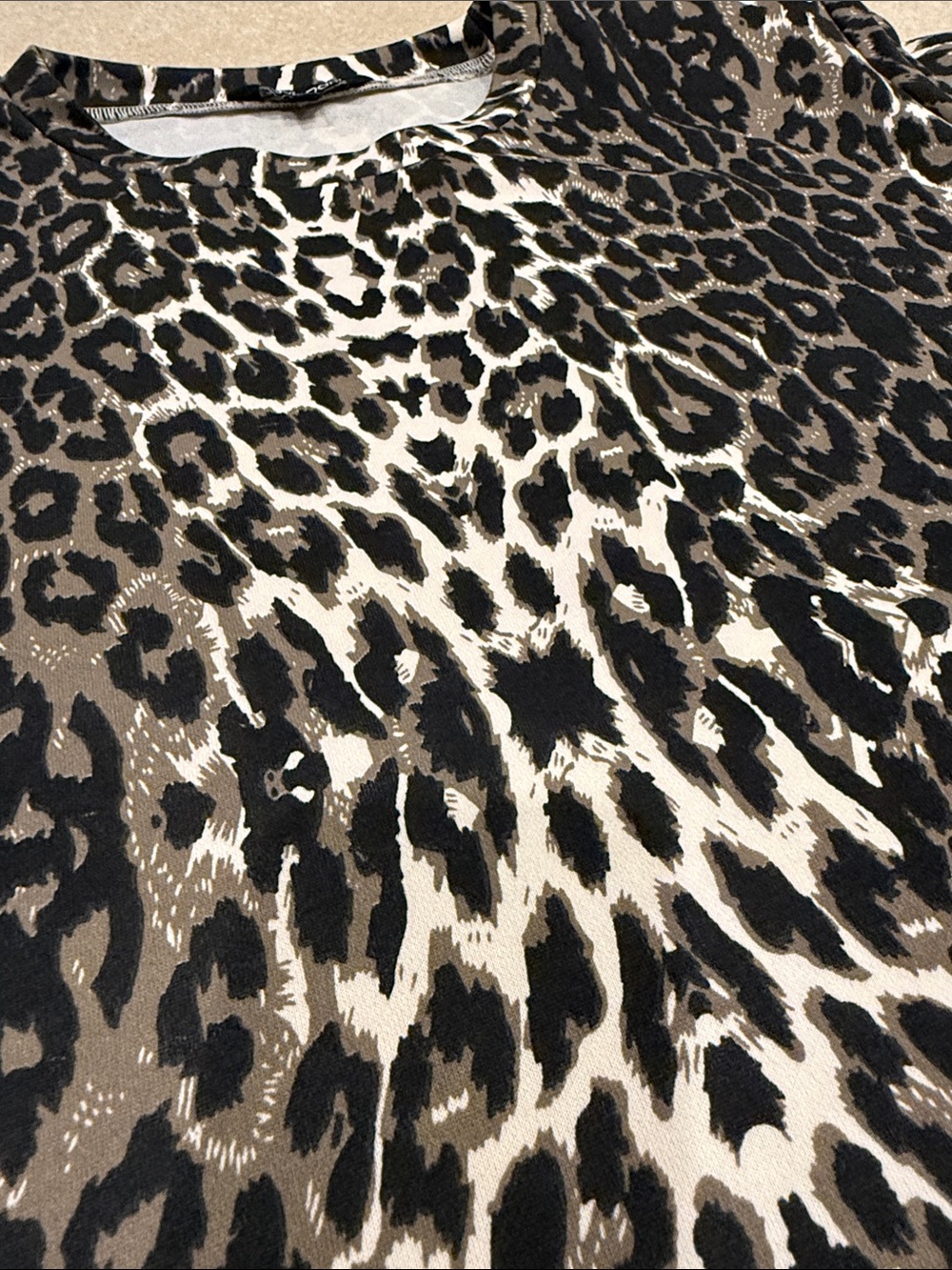 Leopard Print Short Sleeve Top - Picture 2 of 10